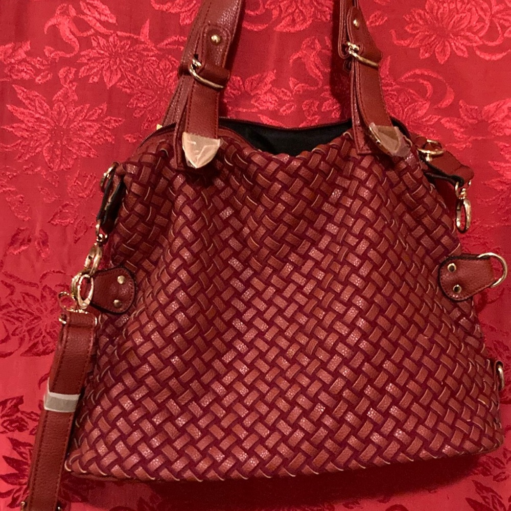 Heavy Duty Red Weaved Purse!